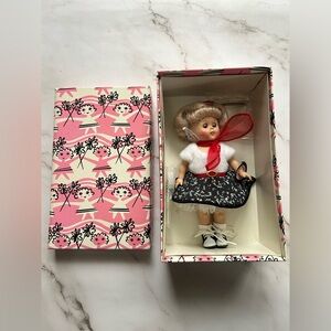 Vogue Locker Talk Ginny Collectable Doll #0HP112